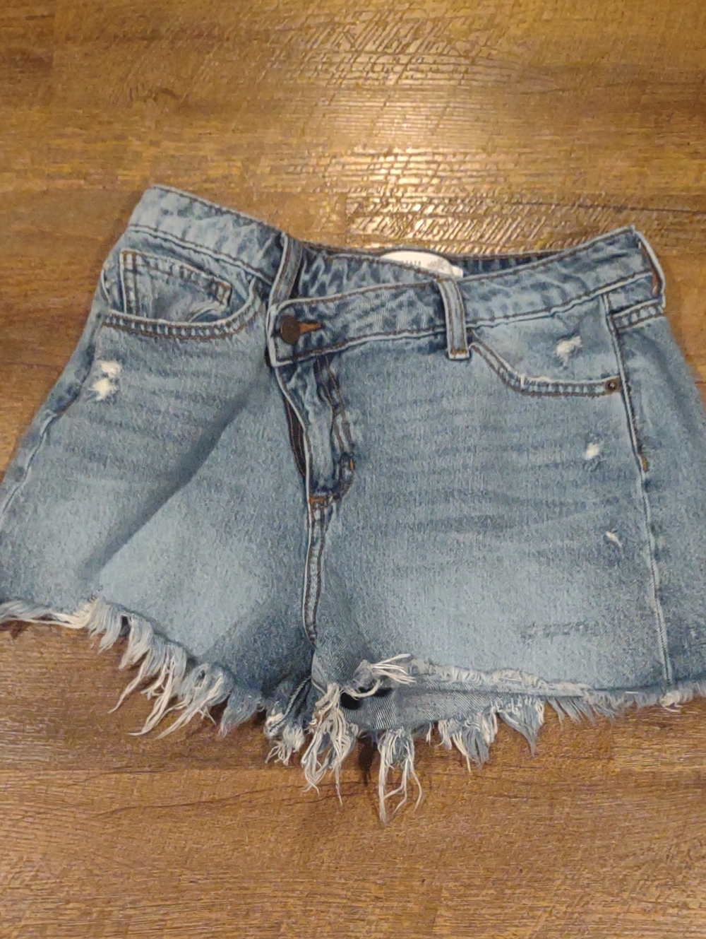 Altar'd State Women's Small Light Blue Distressed Denim Cutoff Shorts‎